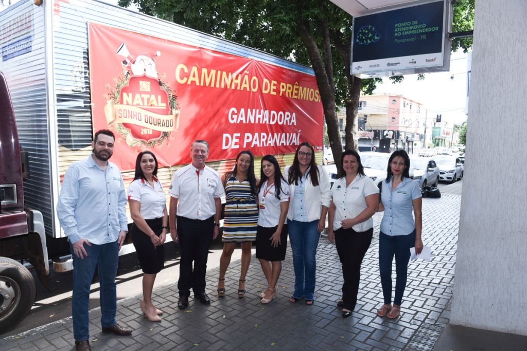 NATAL: ENTREGA DO CAMINHÃO DE PRÊMIOS