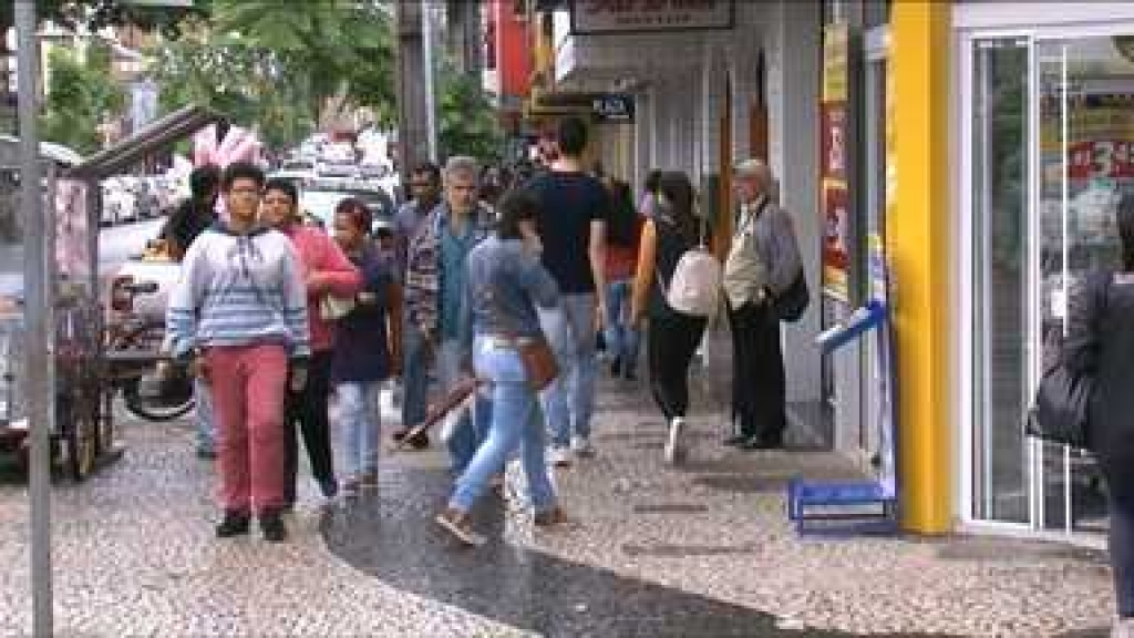 Comércio funciona no dia 14 de dezembro