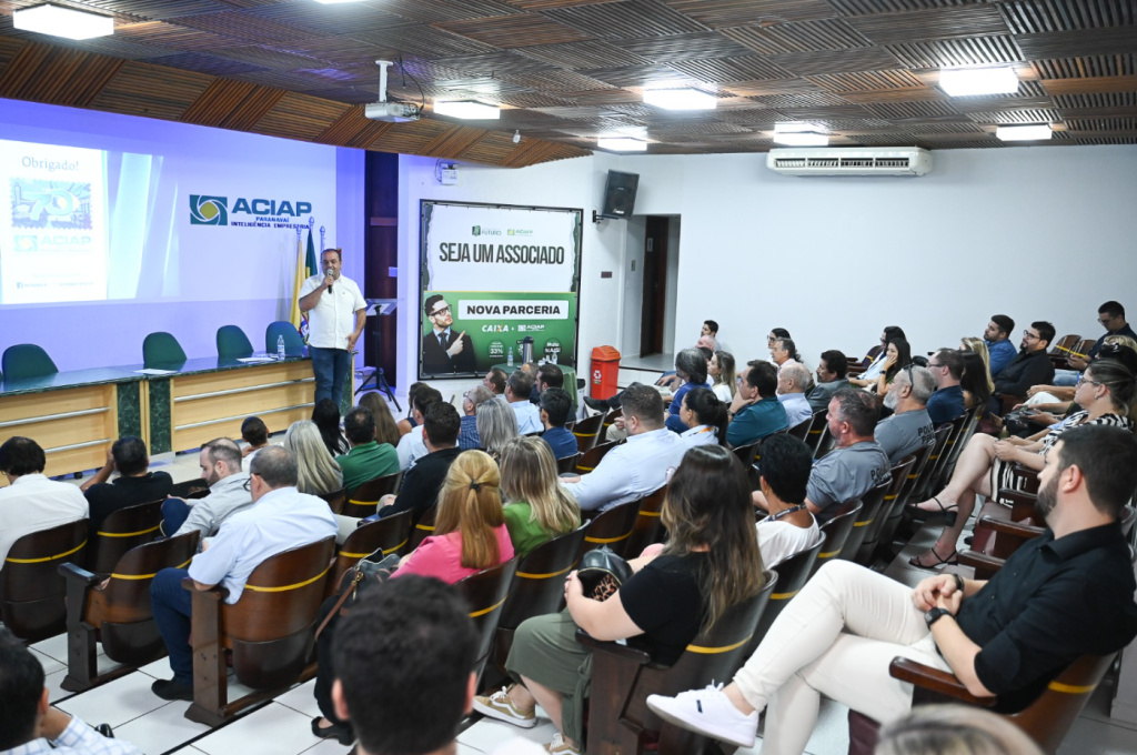 Aciap celebra 70 anos com lançamento da agenda de eventos 2025 e apresentação do selo comemorativo